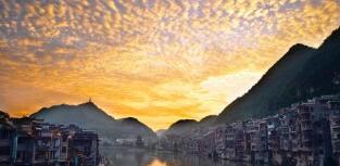 廣西醫(yī)科大學(xué)校長(zhǎng)趙勁民簡(jiǎn)歷，黨委書(shū)記劉友誼和領(lǐng)導(dǎo)班子什么級(jí)別？