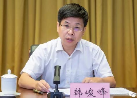 韓峻峰簡歷：桂林航天工業(yè)學(xué)院黨委書記韓峻峰，曾任北部灣大學(xué)黨委書記、校長，廣西機(jī)電技術(shù)學(xué)院院長